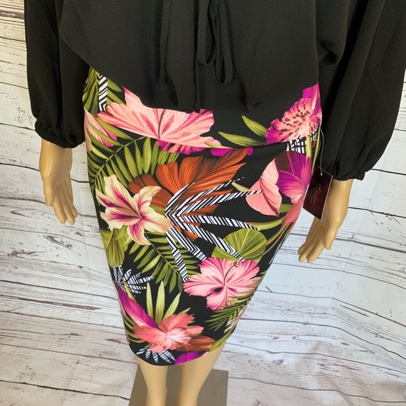 Thalia Sodi Printed Scuba Pencil Skirt - Picture 6 of 8